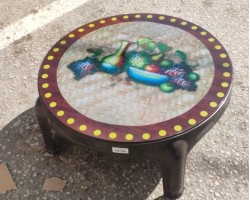 طاولة طعام - طبلية بلاستيك مدورة لون بني مذهب / سكني ماربل طاولة طعام - طبلية بلاستيك مدورة لون بني مذهب / سكني ماربل